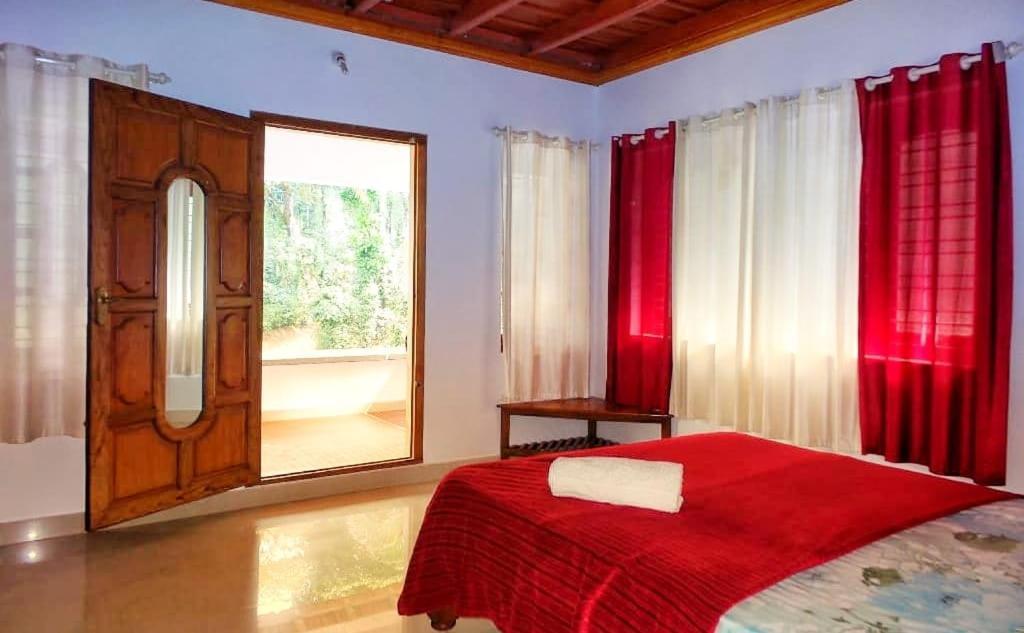 Coorg Divine Spark Home Stay Suntikoppa Eksteriør bilde
