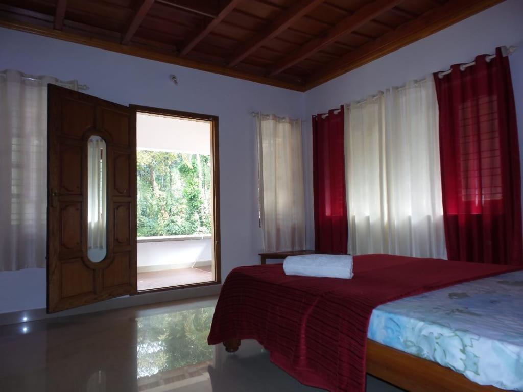 Coorg Divine Spark Home Stay Suntikoppa Eksteriør bilde