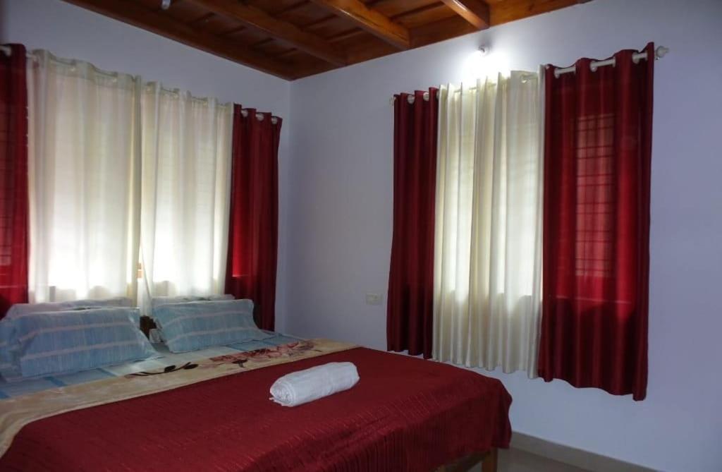 Coorg Divine Spark Home Stay Suntikoppa Eksteriør bilde