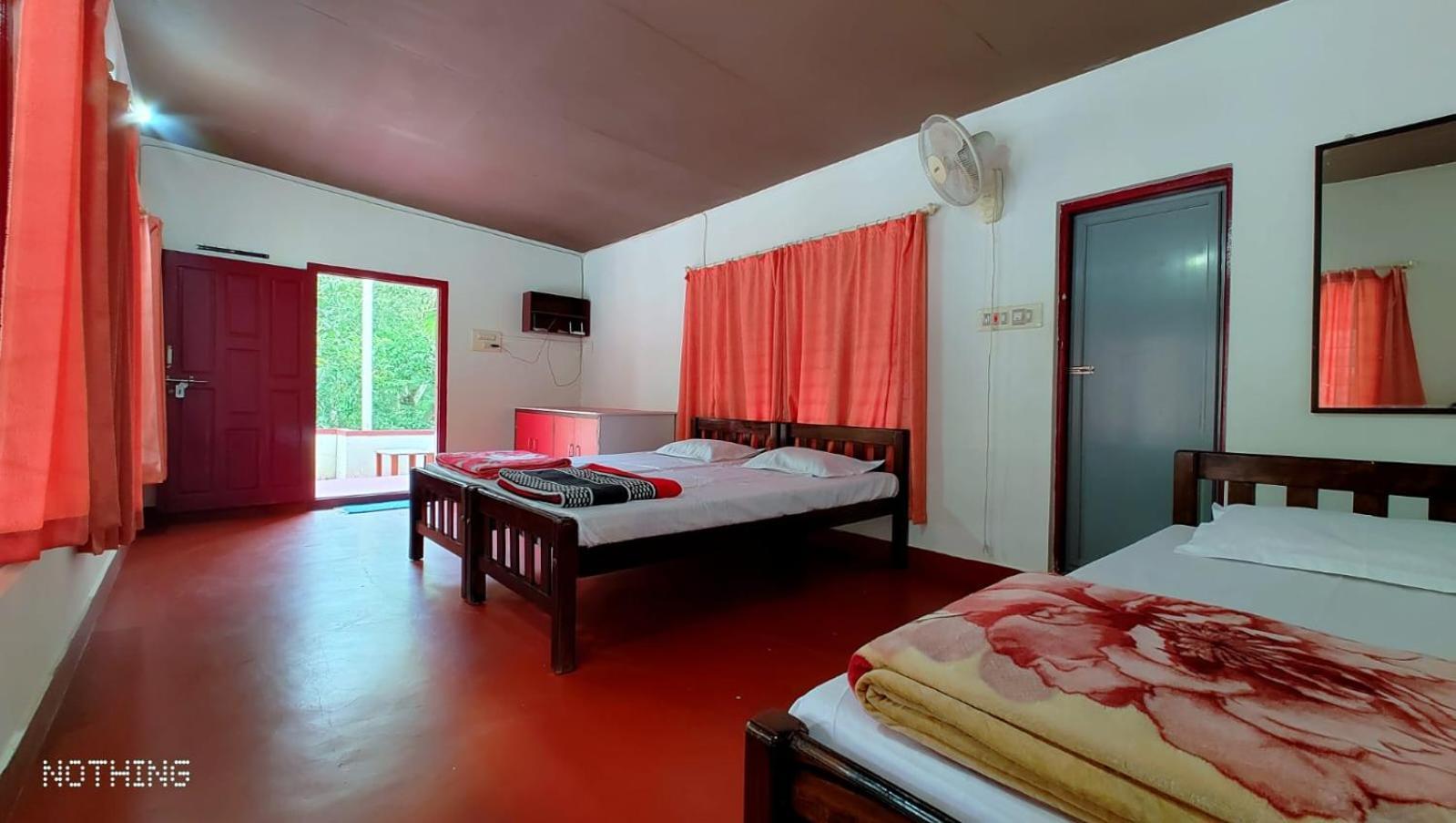 Coorg Divine Spark Home Stay Suntikoppa Eksteriør bilde