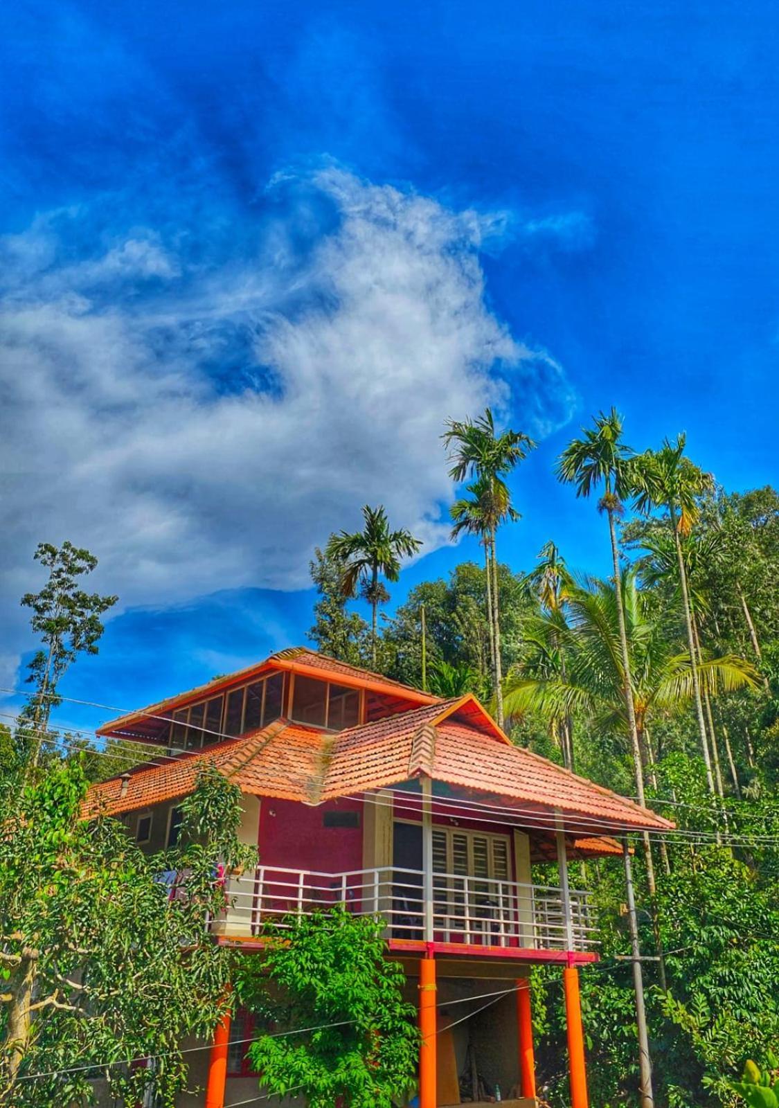 Coorg Divine Spark Home Stay Suntikoppa Eksteriør bilde