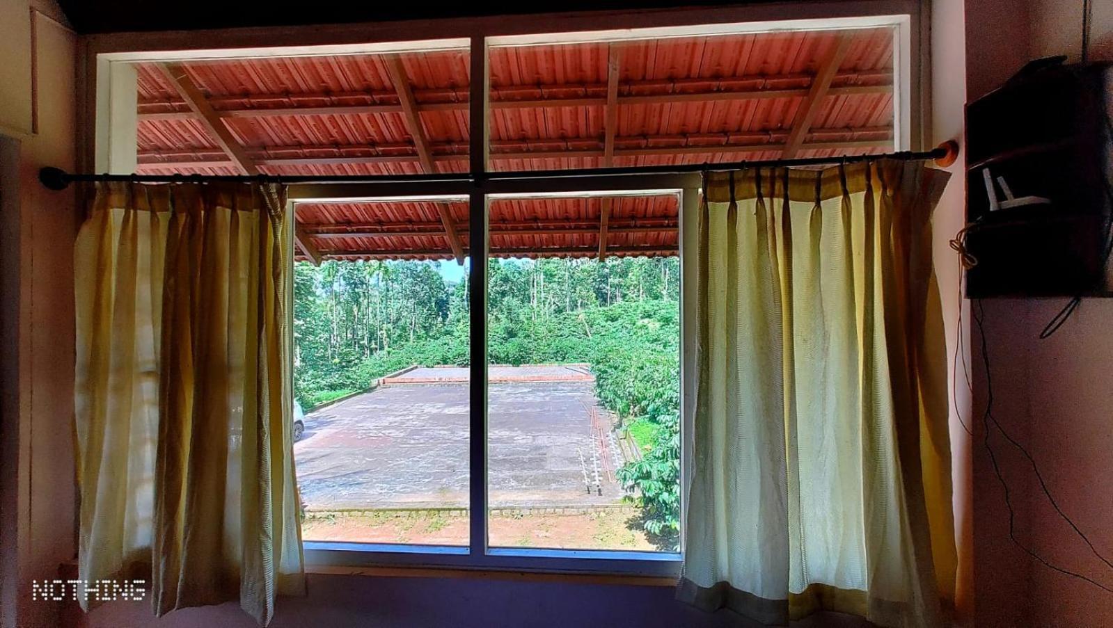 Coorg Divine Spark Home Stay Suntikoppa Eksteriør bilde